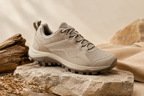 Chaussure de trail Speedcross 5 pour femme, avec tige textile et semelle en caoutchouc à crampons.